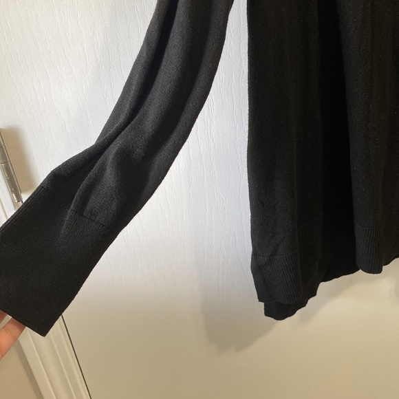 PREMISE Sweater Turtle Neck Black - Picture 3 of 6